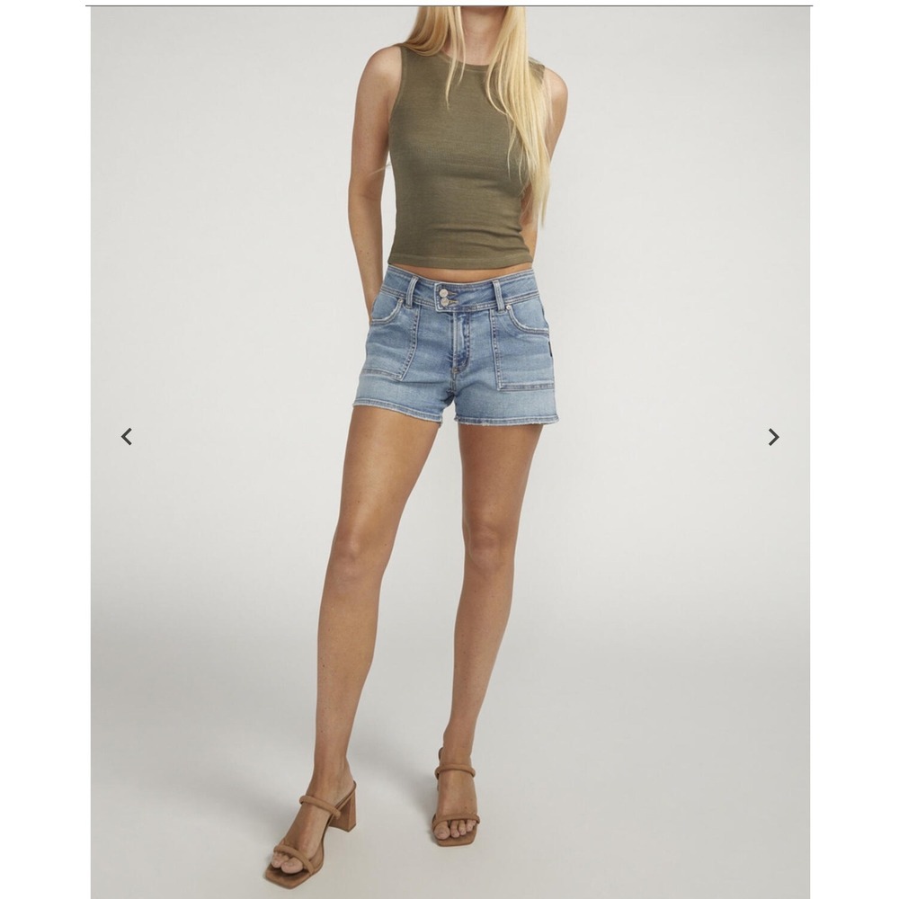 Silver Jeans Co Suki Mid Rise Curvy Fit Shorts Utility Pockets‎ W30 Y2K Cowgirl